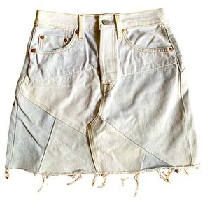 Levi’s vintage look patchwork buttonfly Sz 26 denim skirt